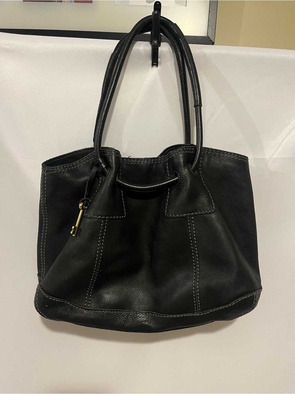 Vintage Fossil 1954 pebble genuine leather gathered boho bag # 75082 , key charm